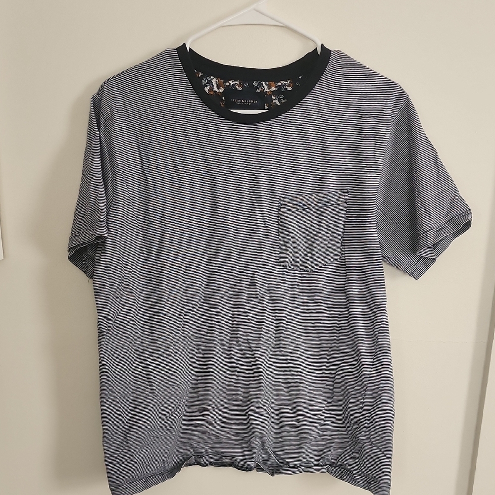 Men's Black and White Short Sleeve Striped Shirt Large